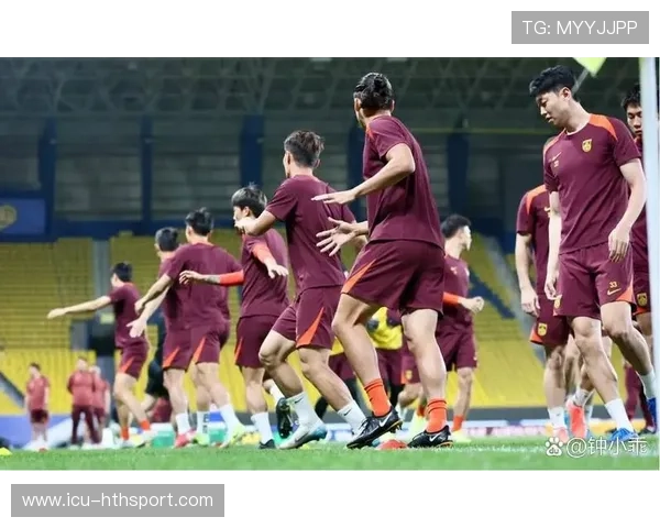 国足内部对抗赛结束，多名新人展现出良好身体状态